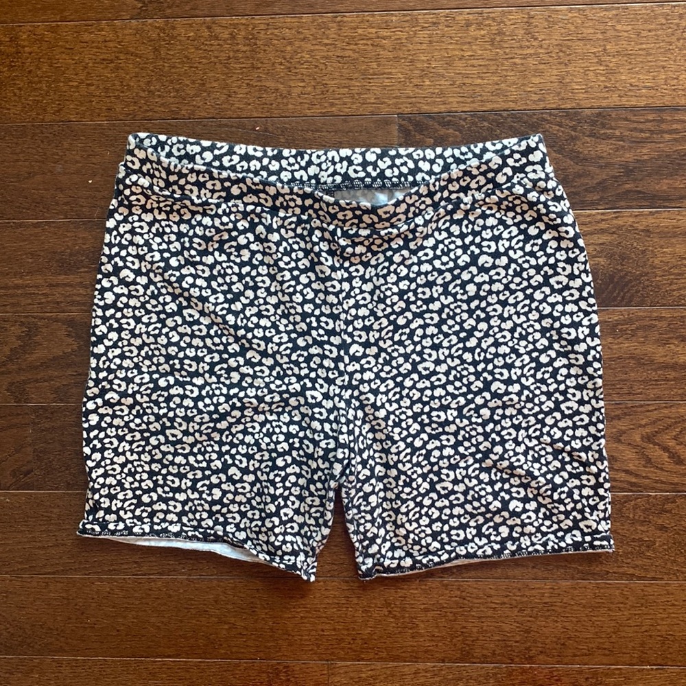 Wild Fable shorts, sz M. Gently worn